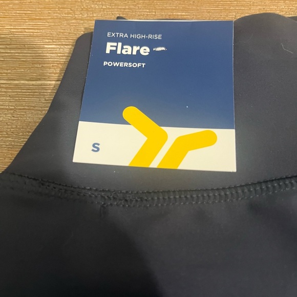 Old Navy Women's Navy Blue Flare Pants - Picture 4 of 4